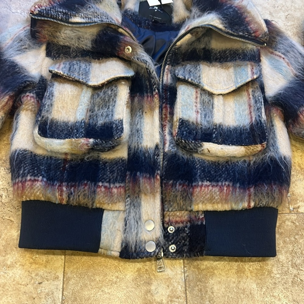 Jacket - Picture 3 of 9